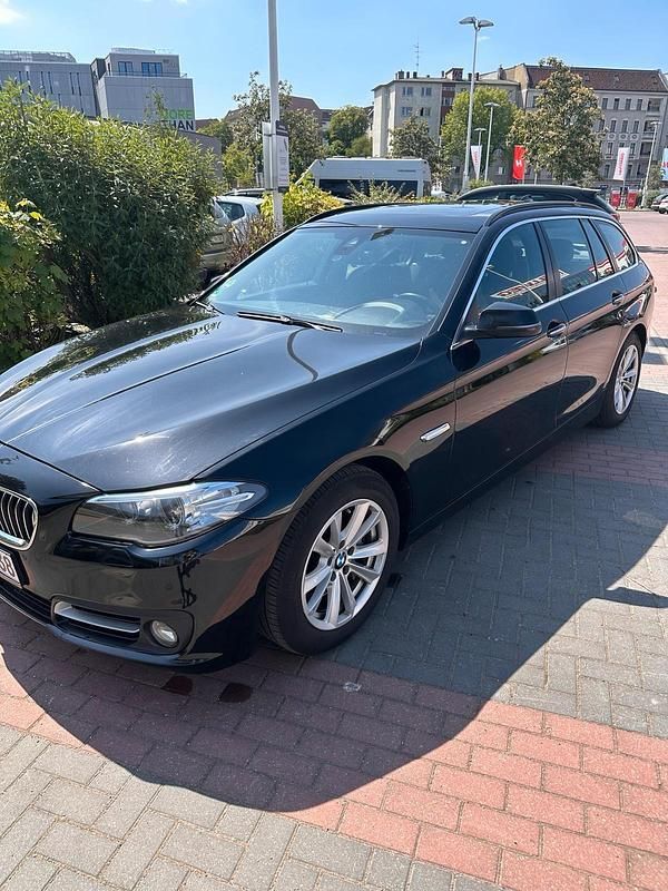 Schwarz Gebraucht 2016 BMW 530 Kombi | 12.100 € (Superpreis) - Bild 1/4