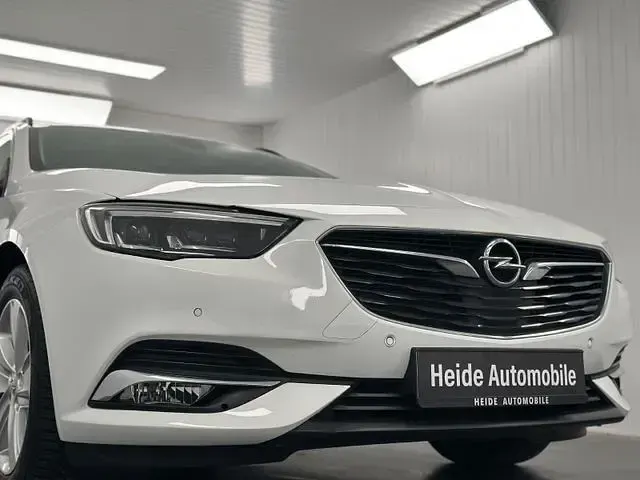 Gebraucht Opel Insignia Edition 165 PS (121 kW) 2017 Weiß Kombi