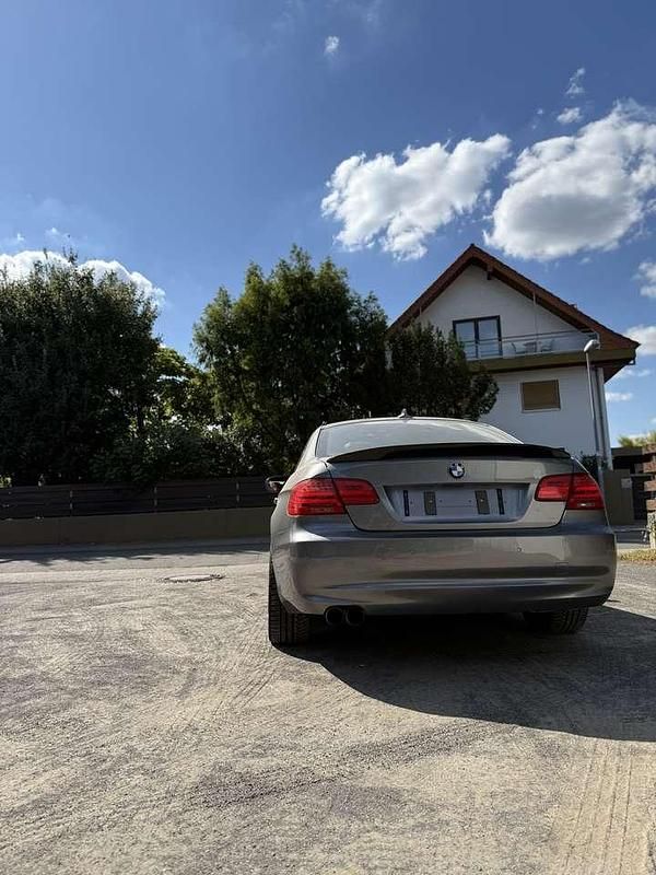 Gebraucht BMW 320 184 PS (135 kW) 2010 Coupé