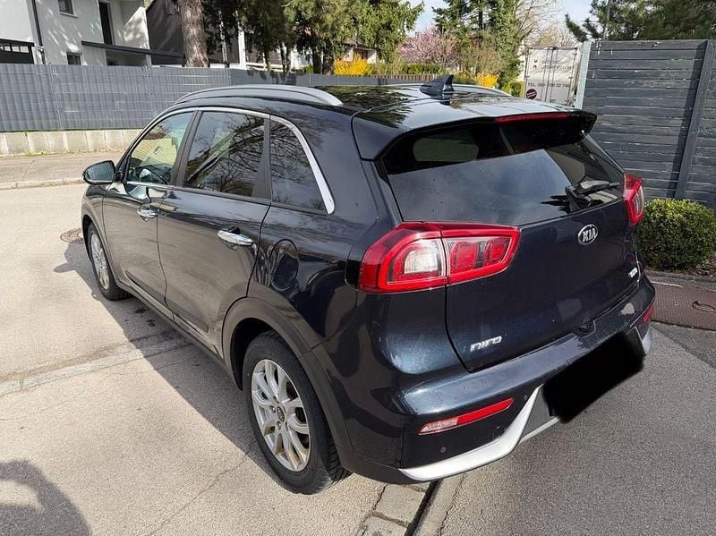 Gebraucht Kia Niro Vision 105 PS (77 kW) 2018 Blau SUV