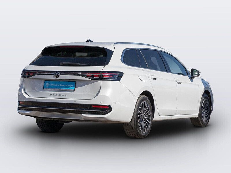 Gebraucht VW Passat Elegance 150 PS (110 kW) 2024 Weiß Kombi