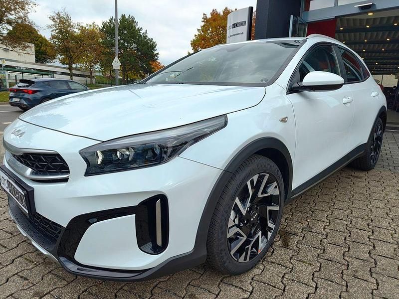 Weiß Neu 2025 Kia XCeed Comfort SUV | 28.490 € (Fairer Preis) - Bild 1/4