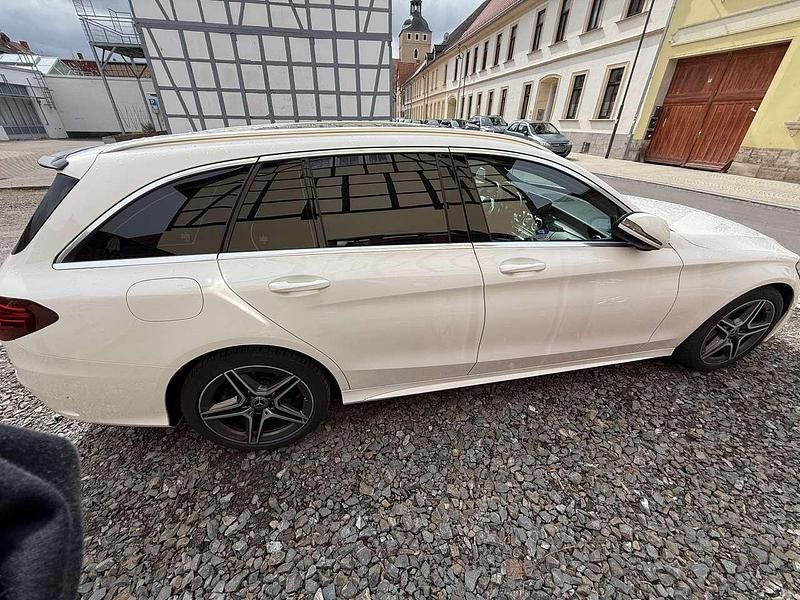 Gebraucht Mercedes C200 AMG 184 PS (135 kW) 2020 Weiß Kombi