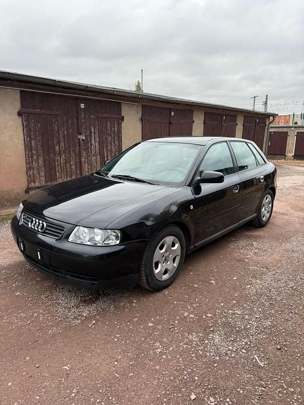 Schwarz Gebraucht 2000 Audi A3 Limousine | 790 € (Fairer Preis) - Bild 1/4