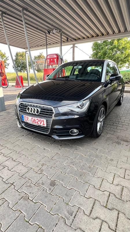 Schwarz Gebraucht 2010 Audi A1 Coupé | 8.900 € (Fairer Preis) - Bild 1/4