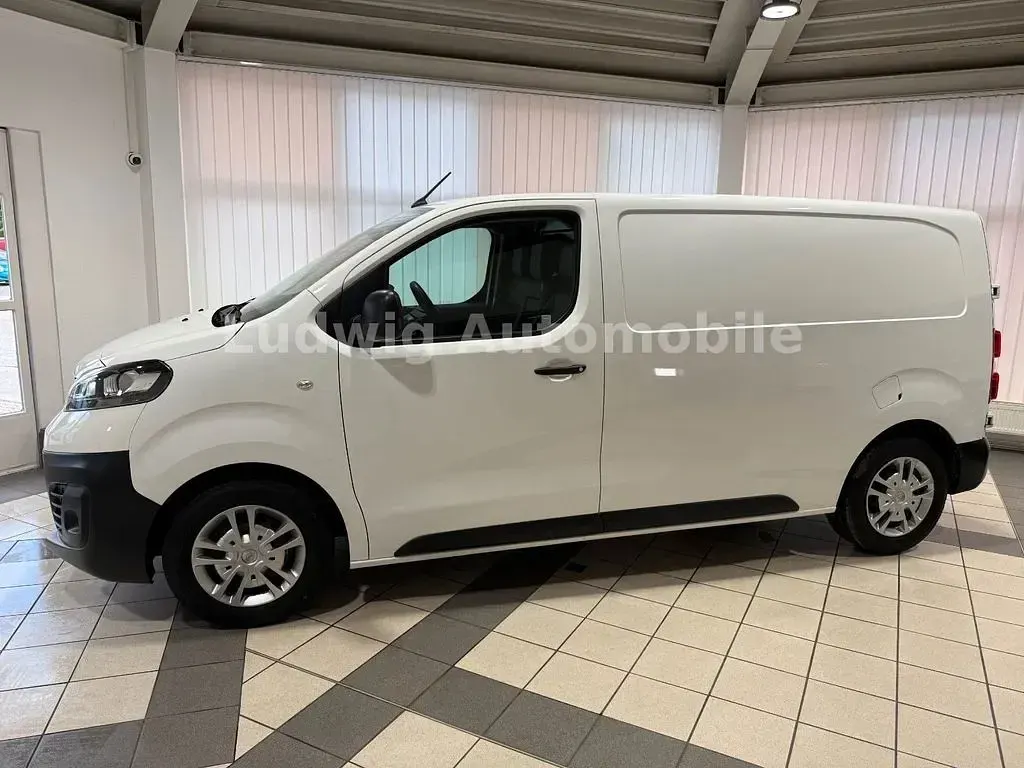 Gebraucht Opel Vivaro-e Combi Edition 102 PS (75 kW) 2022 Weiß Van / Kleinbus