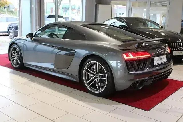 Gebraucht Audi R8 Coupé Ambiente 611 PS (449 kW) 2018 Daytonagrau perleffekt Coupé