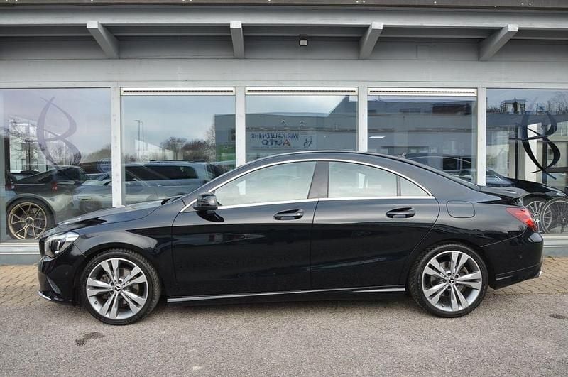 Gebraucht Mercedes CLA180 122 PS (89 kW) 2018 Schwarz Limousine