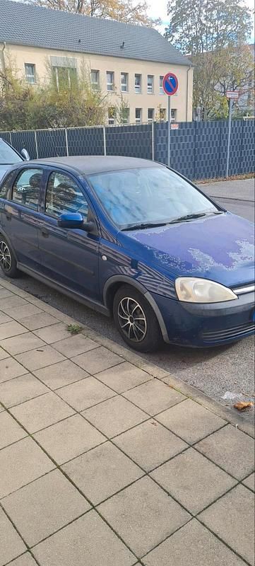 Blau Gebraucht 2002 Opel Corsa Kleinwagen | 200 € (Superpreis) - Bild 1/4