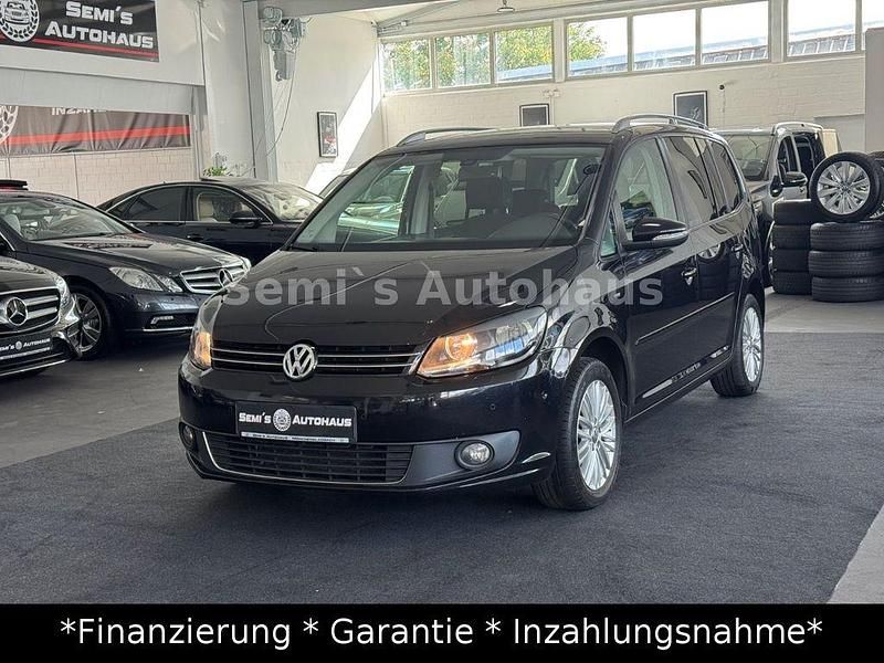 Schwarz Gebraucht 2015 VW Touran Cup Van / Kleinbus | 8.990 € (Etwas zu teuer) - Bild 1/4