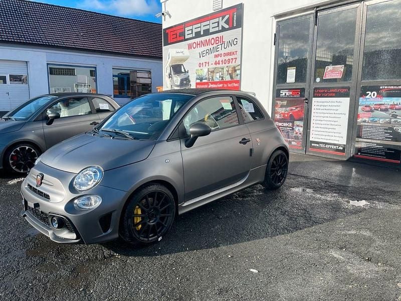 Grau Gebraucht 2022 Abarth 595C Competizione Cabrio | 26.980 € (Fairer Preis) - Bild 1/4