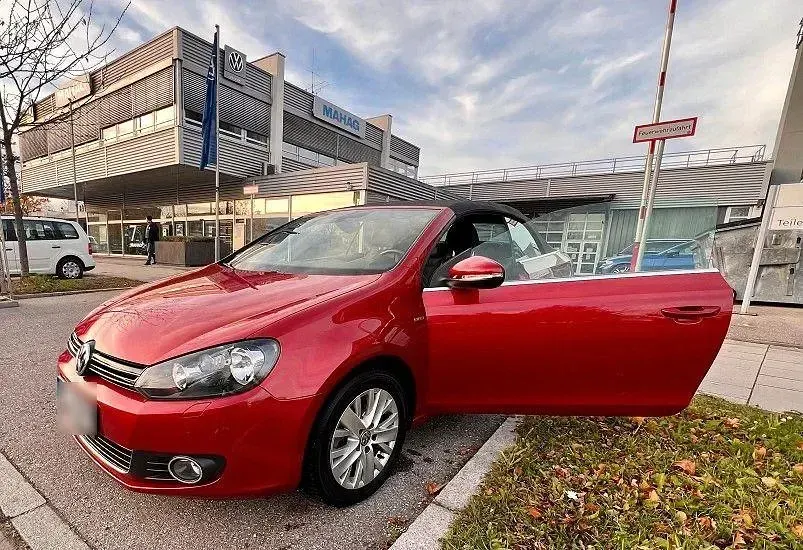 Gebraucht VW Golf Cabriolet Life 105 PS (77 kW) 2013 Rot Cabrio