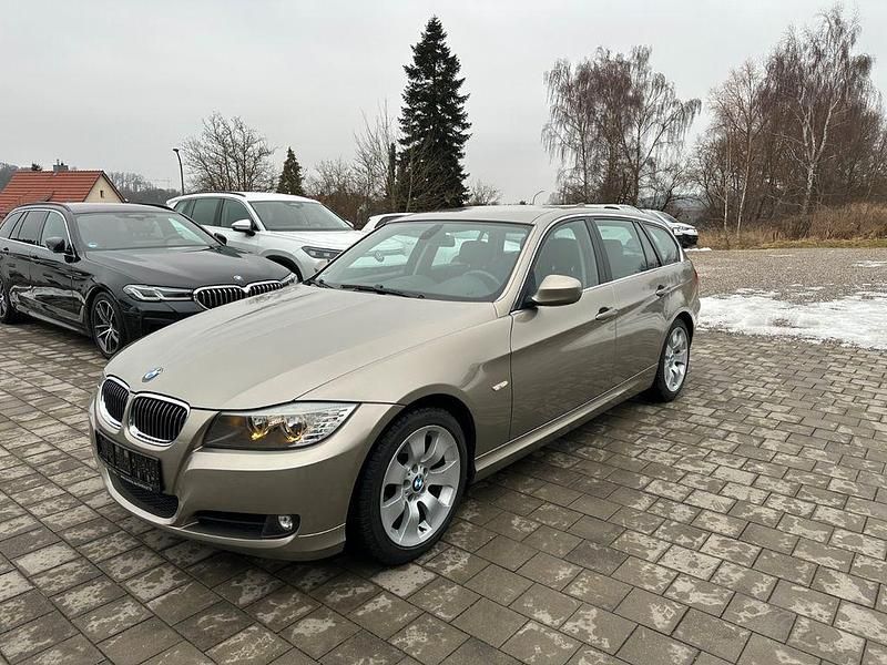 Braun Gebraucht 2009 BMW 325 Sport Line Kombi | 5.950 € (Guter Preis) - Bild 1/4