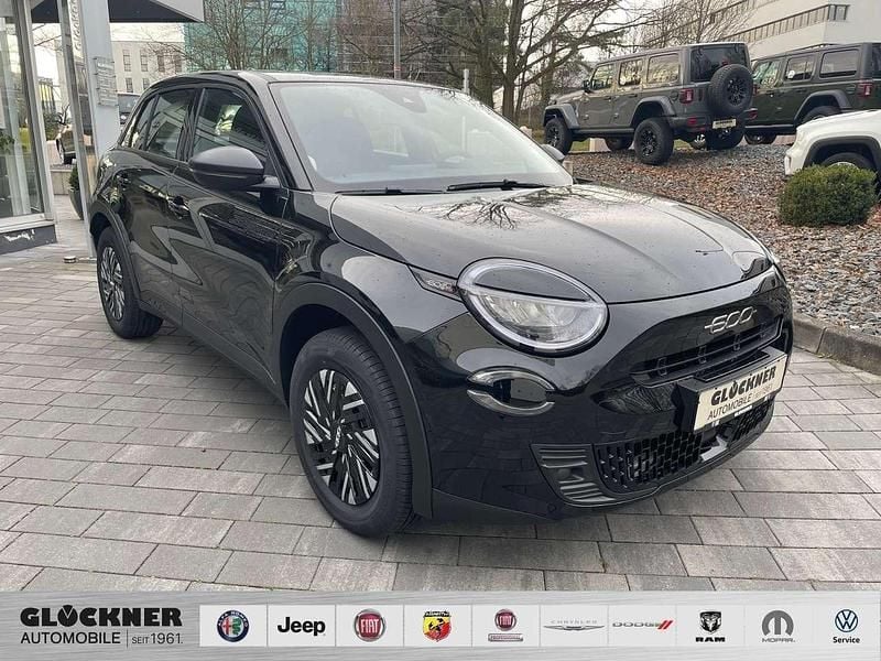 Schwarz Gebraucht 2024 Fiat 600 Limousine | 29.950 € (Teuer) - Bild 1/4