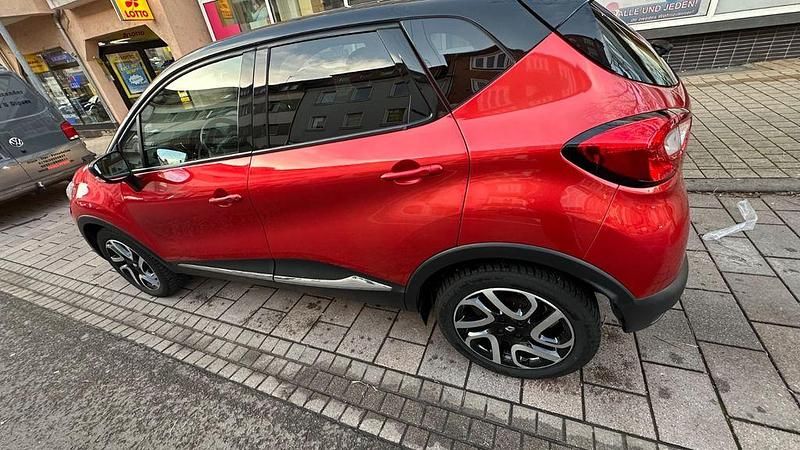 Gebraucht Renault Captur Crossborder 110 PS (80 kW) 2016 Rot SUV