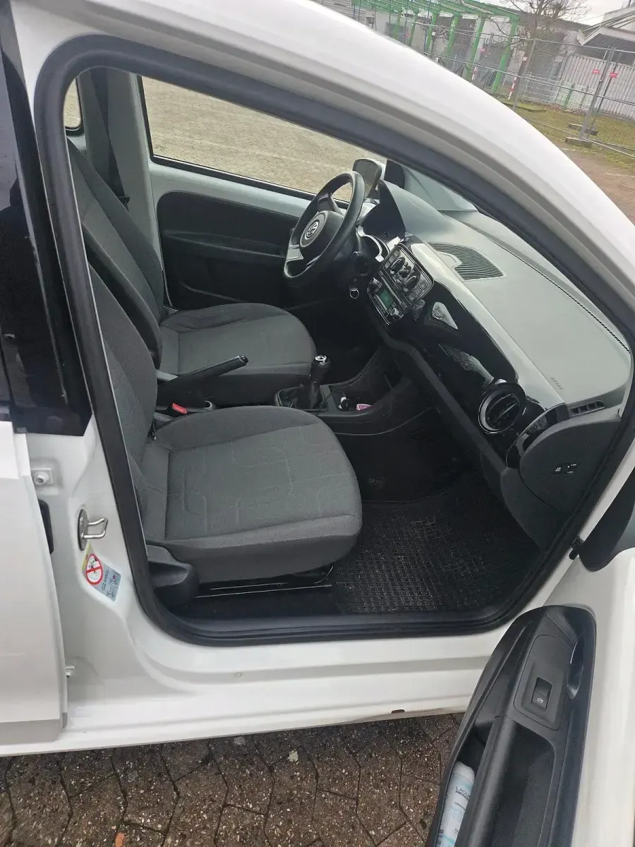 Używany VW up! 60 KM (44 kW) 2014 Biały Hatchback