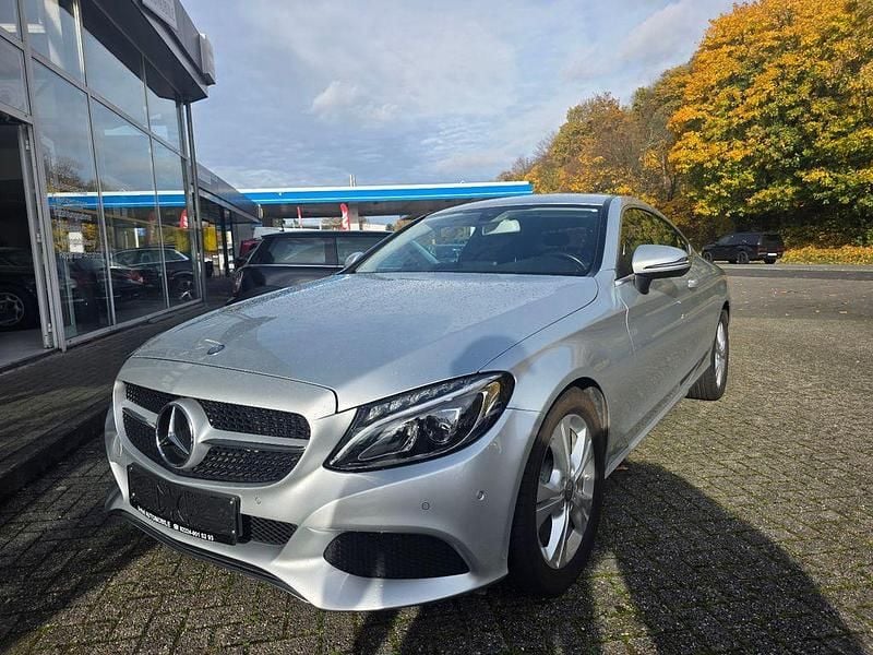Silber Gebraucht 2015 Mercedes C200 Coupé | 19.900 € (Fairer Preis) - Bild 1/4