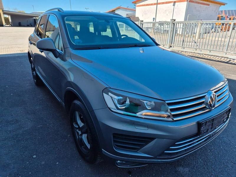 Gebraucht VW Touareg Terrain Tech 262 PS (192 kW) 2016 Grau SUV