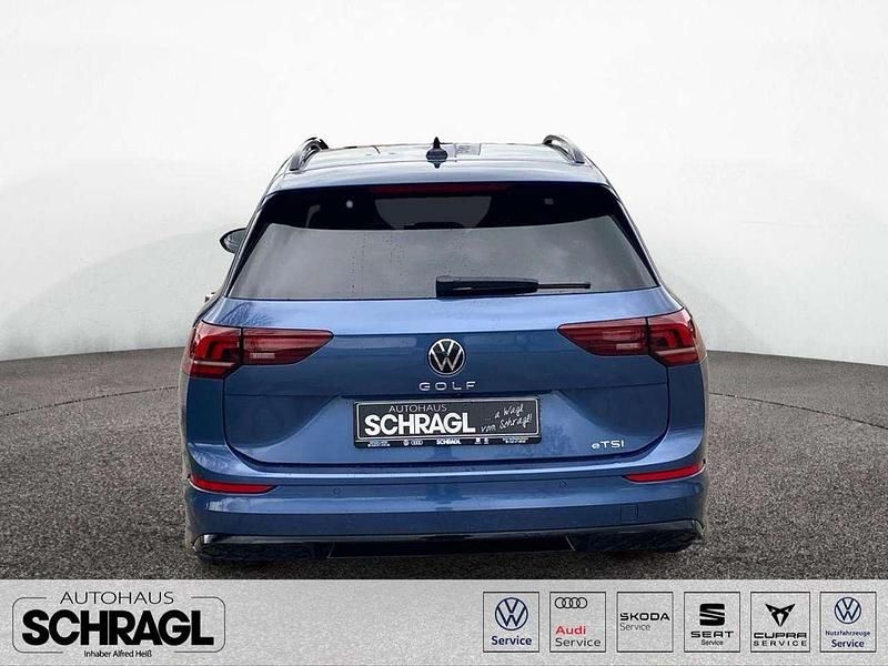 Neu VW Golf VIII R-line 150 PS (110 kW) 2025 Anemonenblau metallic Kombi
