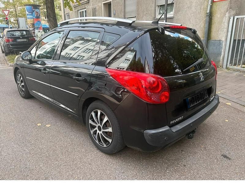Gebraucht 2011 Peugeot 207 Kombi | 2.700 € (Guter Preis) - Bild 1/4