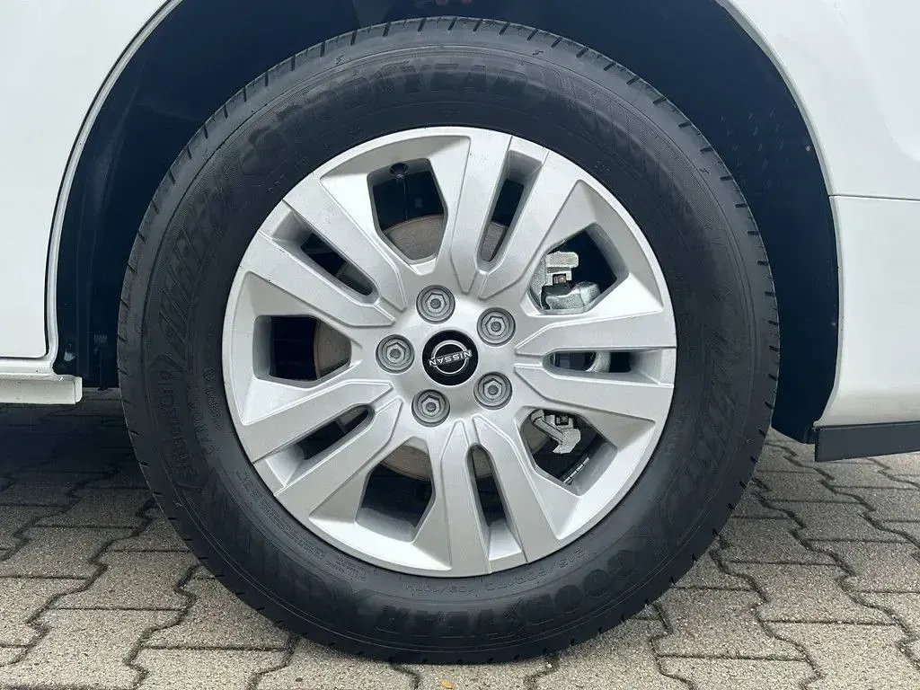 Neu Nissan Primastar Tekna 170 PS (125 kW) 2025 Weiß Van / Kleinbus