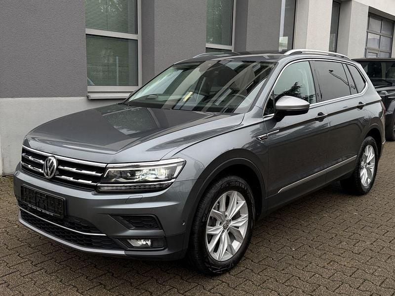 Grau Gebraucht 2021 VW Tiguan Allspace Highline SUV | 23.990 € (Superpreis) - Bild 1/4