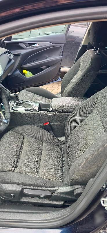 Gebraucht Opel Insignia 170 PS (125 kW) 2019 Schwarz Kombi