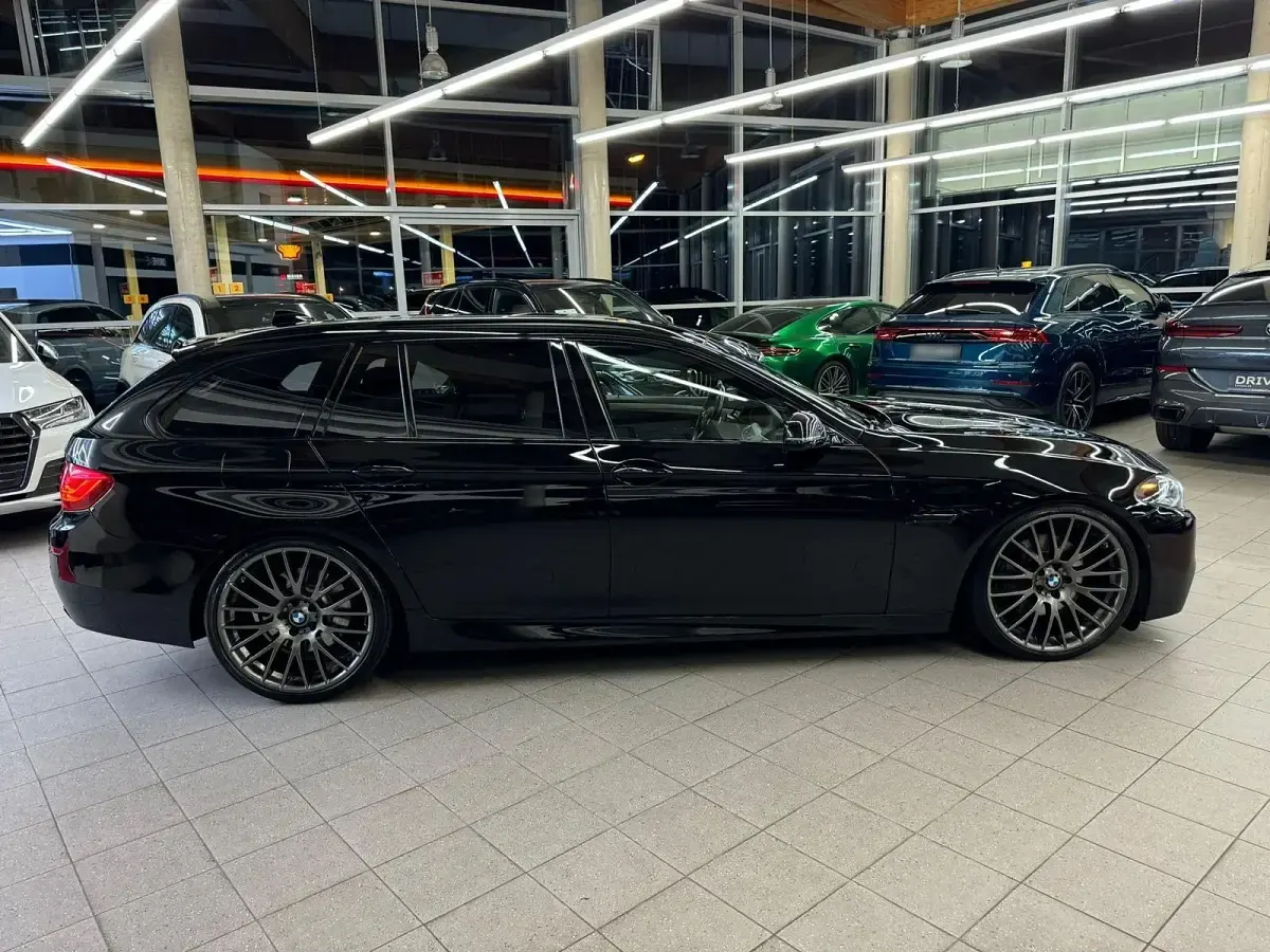 Gebraucht BMW 535 M Sport 313 PS (230 kW) 2016 Schwarz Kombi