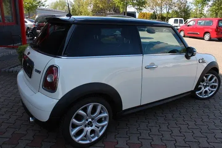 Gebraucht Mini Cooper 120 PS (88 kW) 2008 Weiß Kleinwagen
