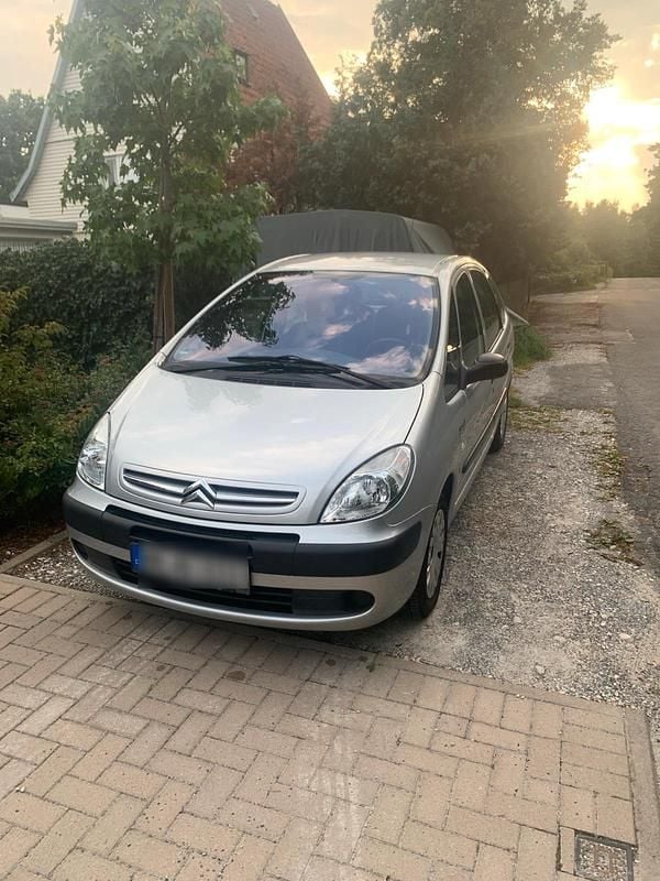 Silber Gebraucht 2005 Citroën C4 Van / Kleinbus | 1.500 € (Guter Preis) - Bild 1/4
