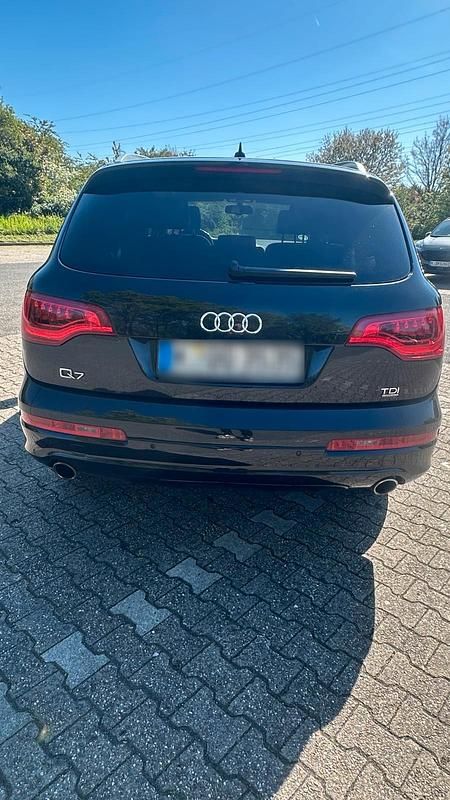 Second-hand Audi Q7 234 CP (172 kW) 2007 Negru SUV