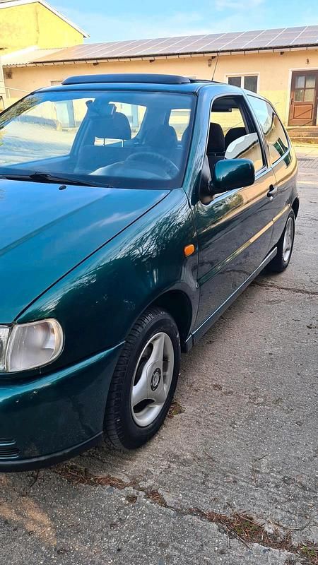 Second-hand VW Polo 65 CP (47 kW) 1996 Verde Hatchback