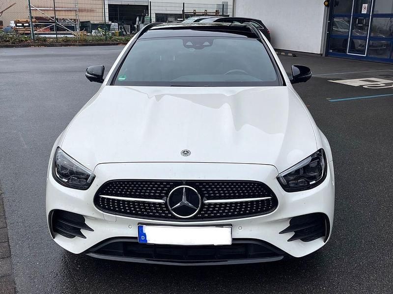 Gebraucht Mercedes E400 AMG 330 PS (242 kW) 2020 Weiß Limousine