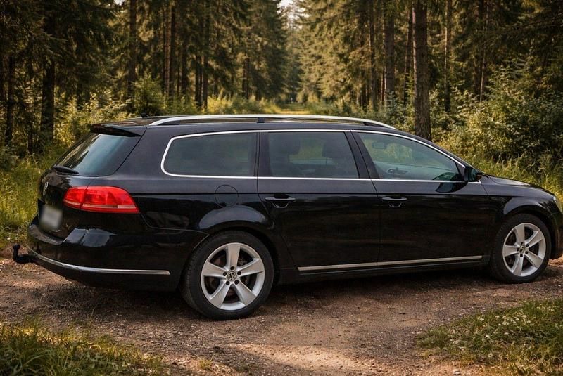 Usata VW Passat 177 CV (130 kW) 2013 Nero Station wagon