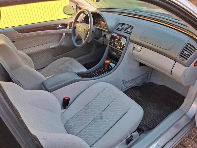 Gebraucht Mercedes CLK200 163 PS (119 kW) 2000 Silber Coupé