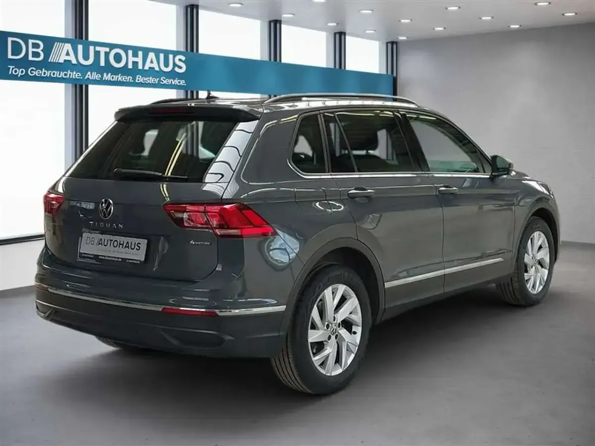 Gebraucht VW Tiguan Life 150 PS (110 kW) 2022 Grau SUV