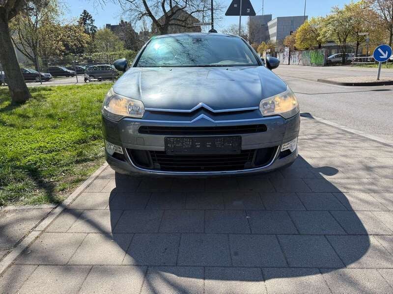 Grau Gebraucht 2010 Citroën C5 Business Class Limousine | 2.350 € (Guter Preis) - Bild 1/4