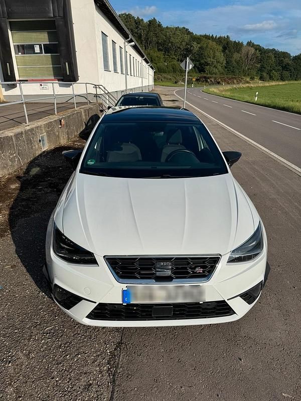 Weiß Gebraucht 2020 Seat Ibiza FR Kleinwagen | 12.900 € (Fairer Preis) - Bild 1/4