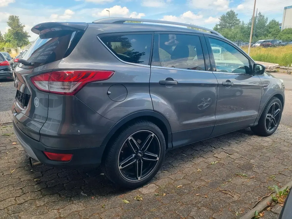 Gebraucht Ford Kuga 182 PS (133 kW) 2013 Grau SUV