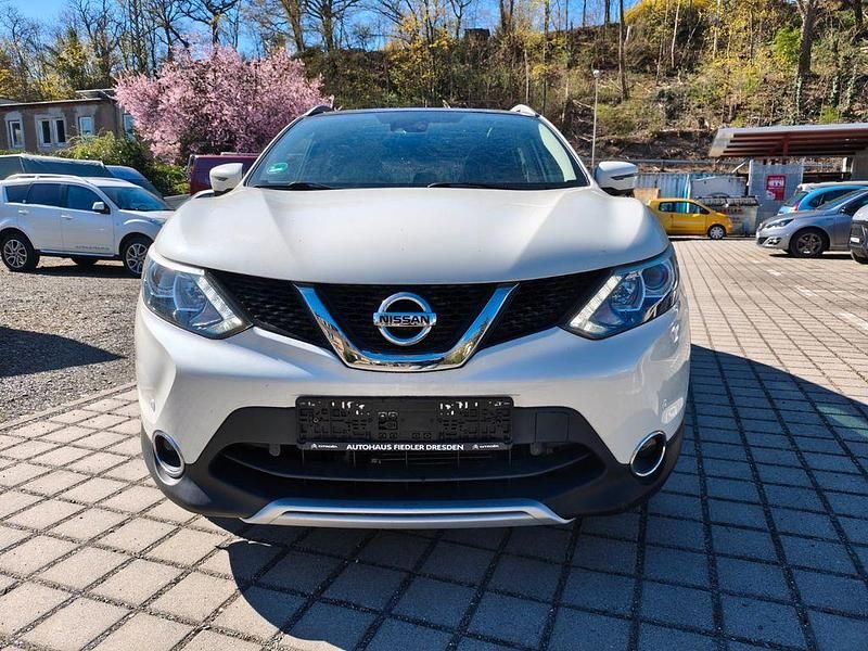 Gebraucht Nissan Qashqai 116 PS (85 kW) 2016 Weiß SUV