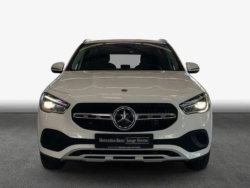 Gebraucht Mercedes GLA200 Style 163 PS (119 kW) 2022 Weiß SUV