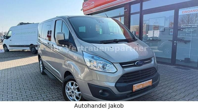 Gebraucht Ford Transit Titanium 125 PS (91 kW) 2013 Silber Van / Kleinbus