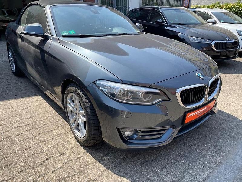 Gebraucht BMW 220 Advantage 190 PS (139 kW) 2019 Grau Cabrio