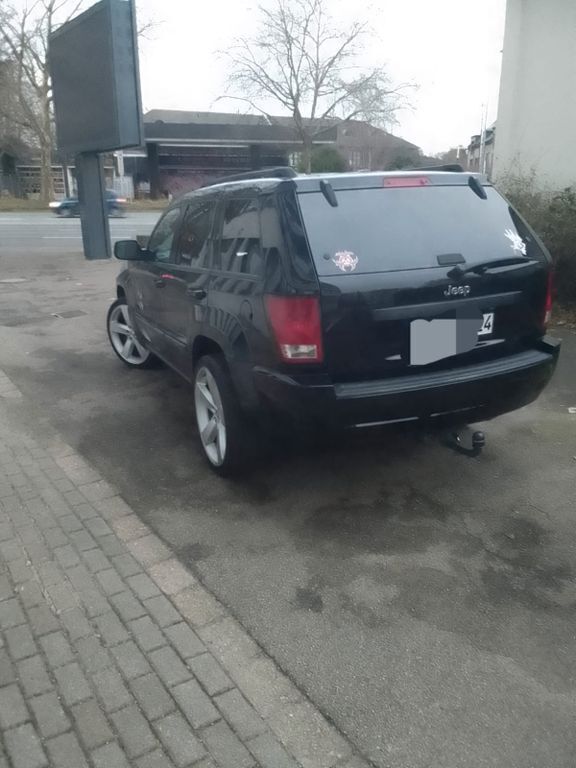 Grau Gebraucht 2008 Jeep Grand Cherokee Laredo SUV | 5.950 € (Fairer Preis) - Bild 1/4