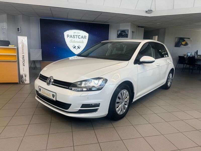 Weiß Gebraucht 2015 VW Golf VII Highline Limousine | 15.900 € (Fairer Preis) - Bild 1/4