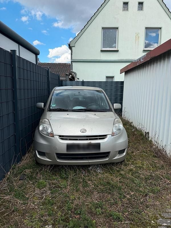 Gebraucht Daihatsu Sirion 69 PS (50 kW) 2009 Gelb Kleinwagen