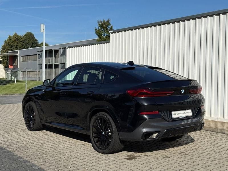 Gebraucht BMW X6 Performance 340 PS (250 kW) 2023 Schwarz SUV