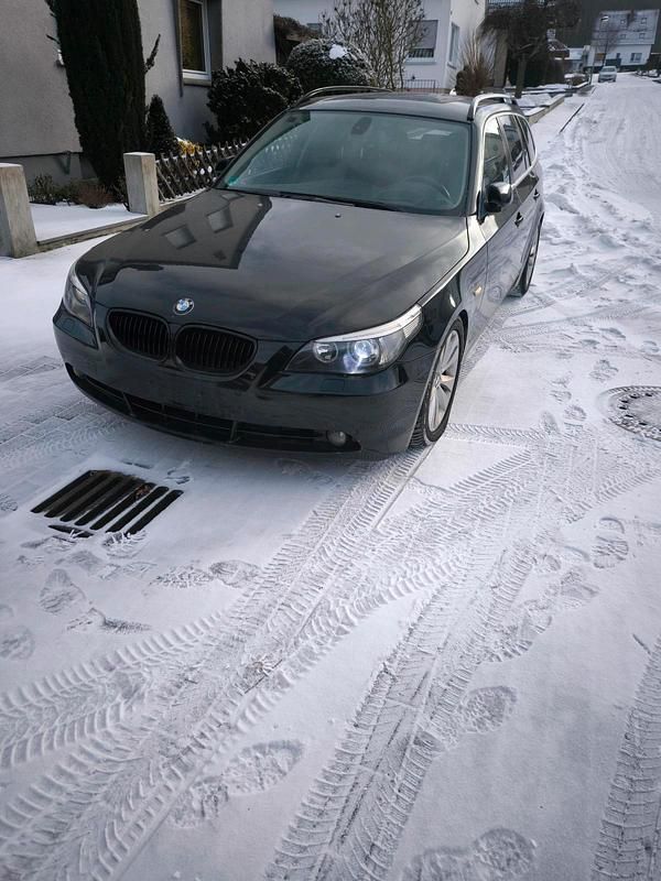Gebraucht BMW 525 177 PS (130 kW) 2004 Schwarz Kombi