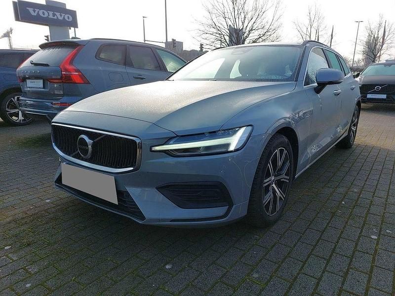 Gebraucht Volvo V60 Core 197 PS (144 kW) 2024 Grau Kombi