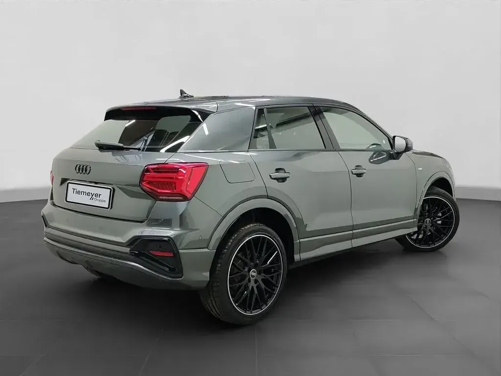 Neu Audi Q2 S-Line 150 PS (110 kW) 2026 Schwarz SUV